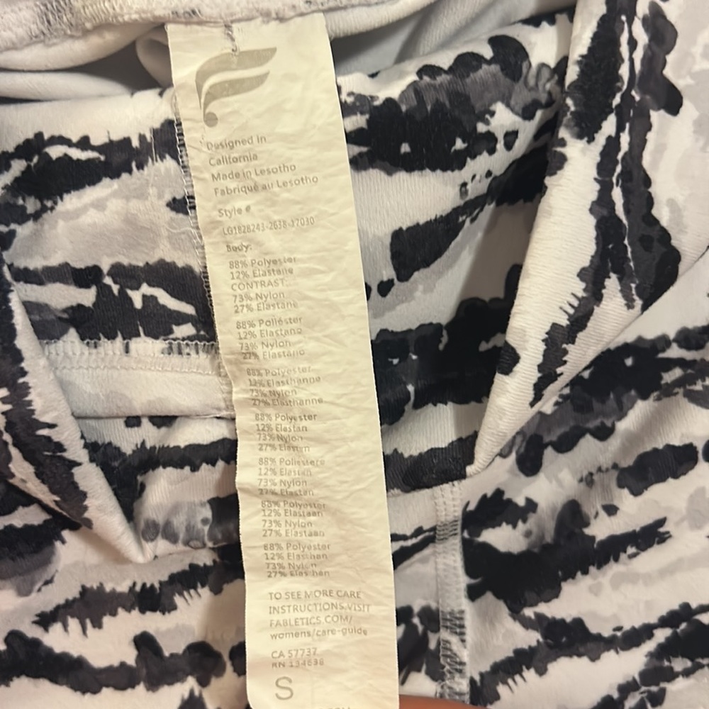 Black/White Pattern Fabletics Full Length Leggings - image 4